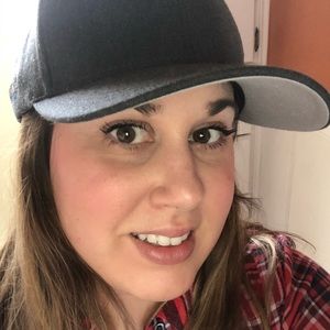 Meet your Posher, Gina